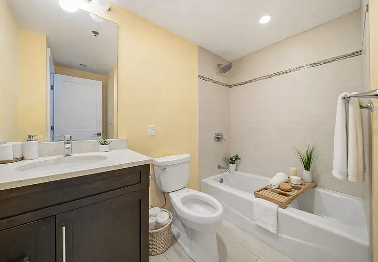 9 Montague St #C — Photo 10