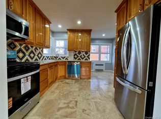 8019 Utopia Pkwy, Jamaica, NY 11432