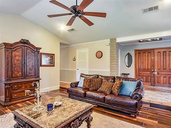 5th image of 2604 Good Shepherd Dr