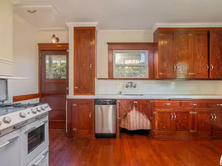 4253 Fountain Ave — Photo 32