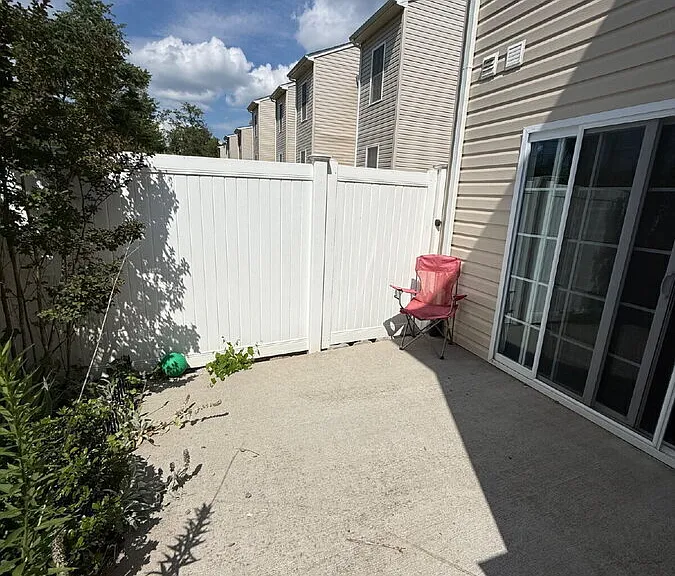 6830 Village Green Dr — Photo 12