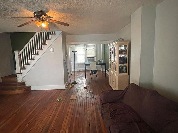4th image of 4308 Comly St