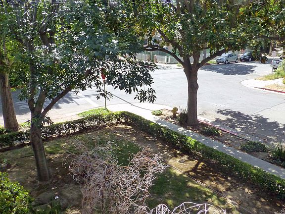 4th image of 207 Hawthorne Ave APT 3