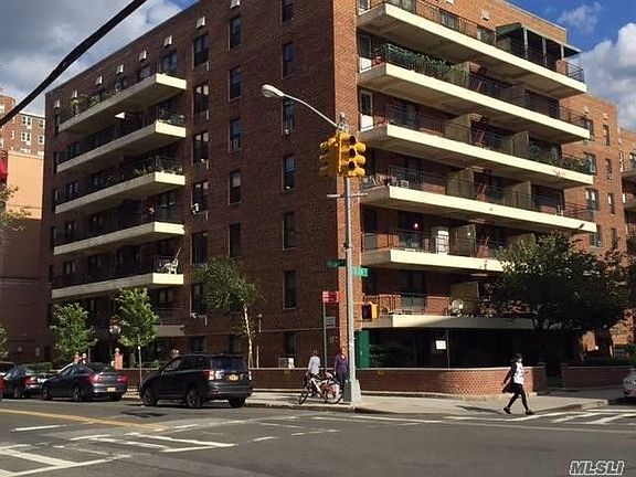 5th image of 137-10 Franklin Ave #303