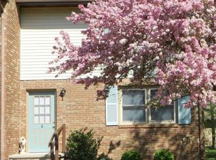 2252 Shawnee Dr APT 6, Madison, IN 47250