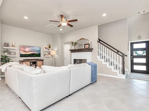 5th image of 9423 Starlight Oak Dr