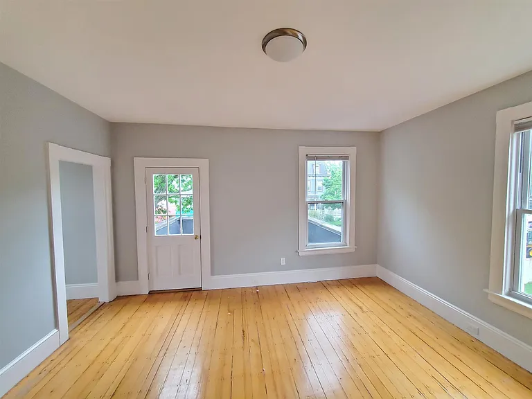 146 Highland Ave #2 — Photo 5