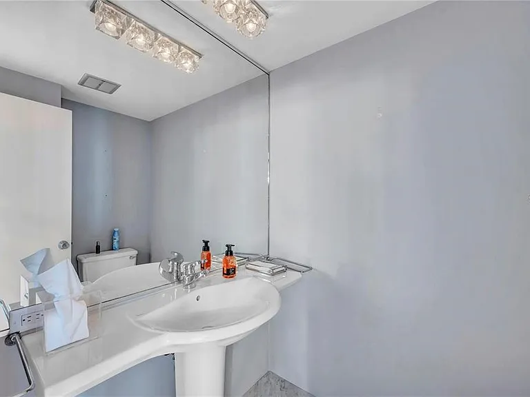 1 Beach Dr SE #1309 — Photo 16