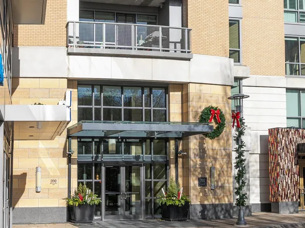 200 S 31st Ave APT 4209, Omaha, NE 68131