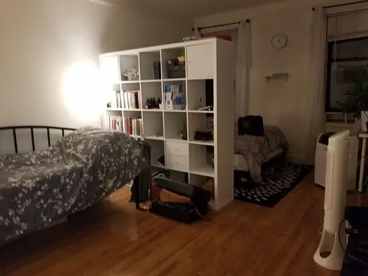 Rented by Zikos Realty Services | media 13