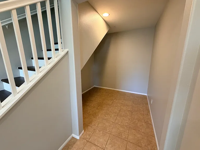 40879 Belleray Ave — Photo 5