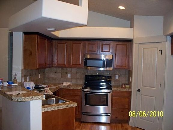 4th image of 6020 S Augustine Ave