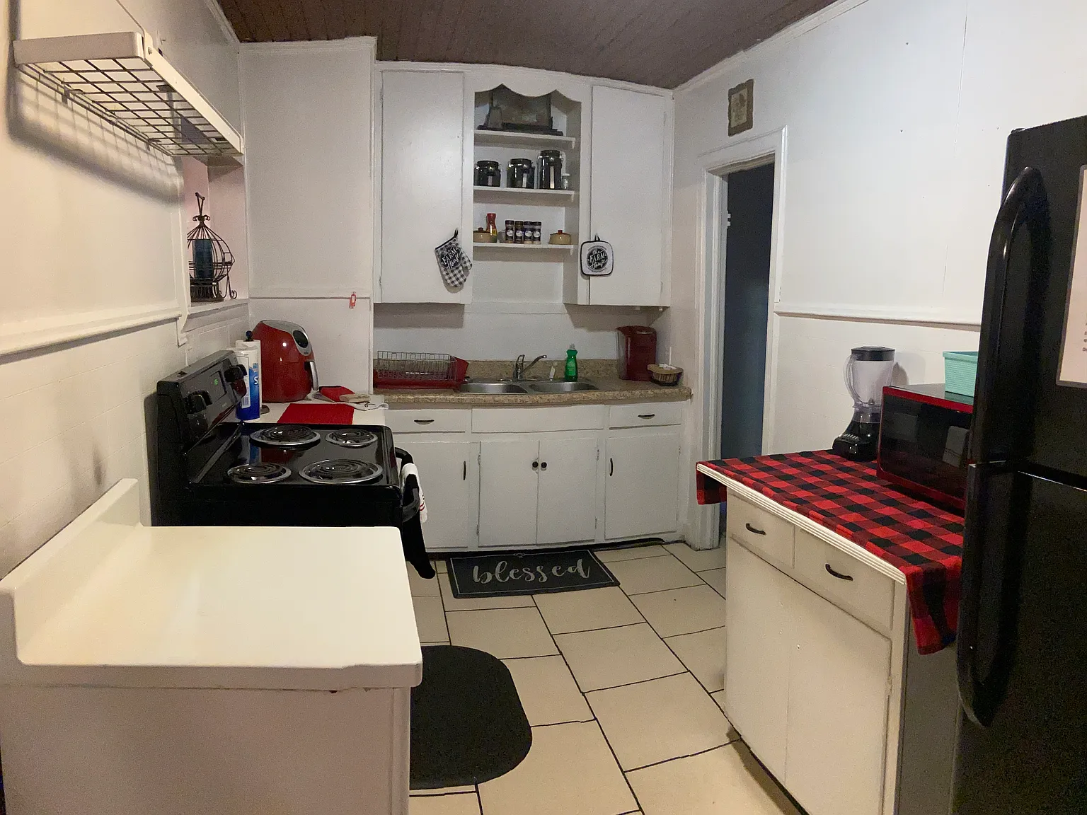 2 bed, 952 sqft, $1,250 — Photo 1