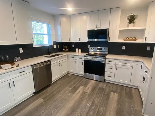 405 Caroline Ave, Lowell, NC 28098
