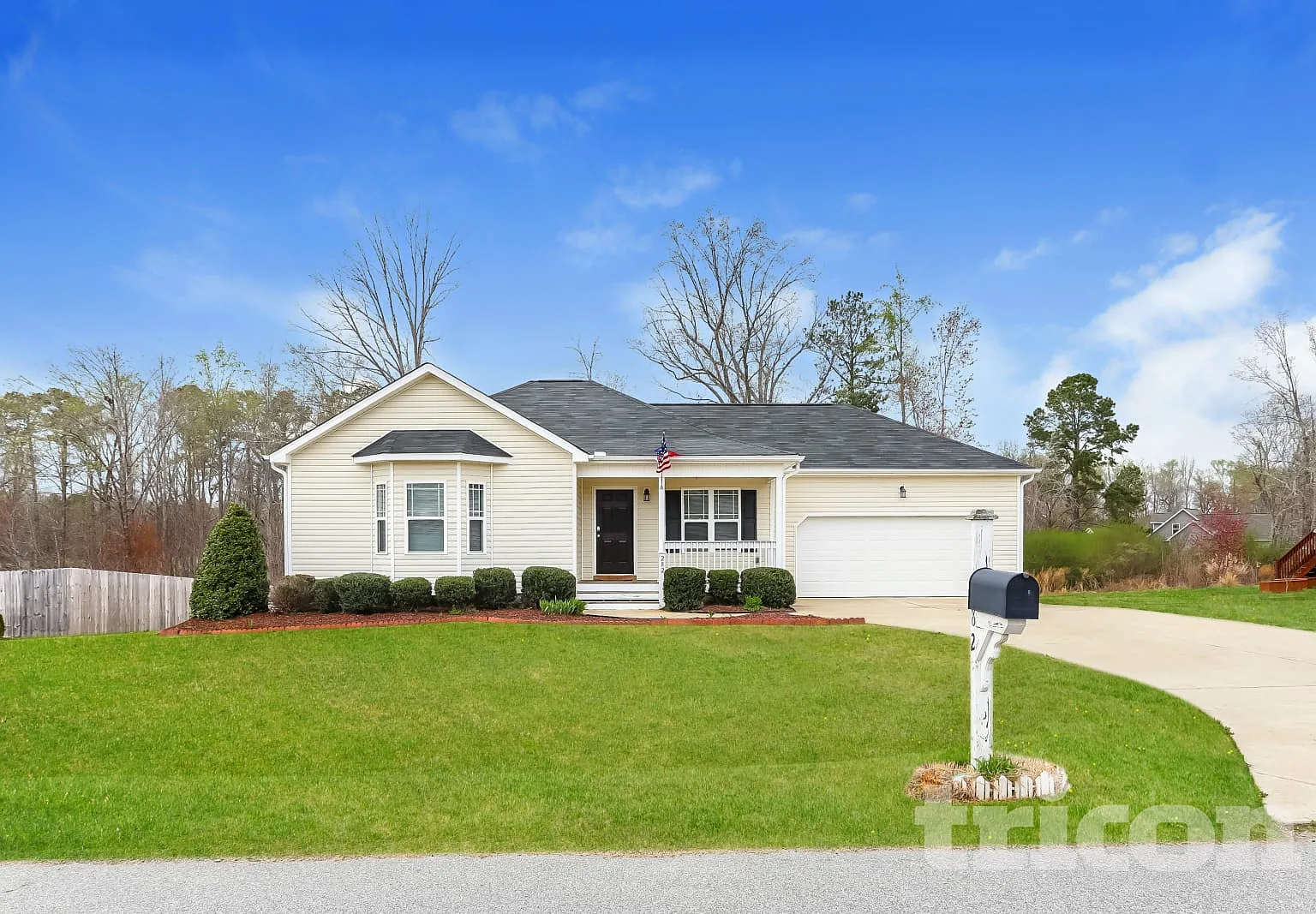 282 Oxfordshire Drive Fuquay Varina NC — Photo 1