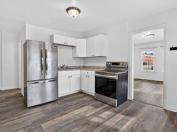 3rd image of 50 W Bow Street