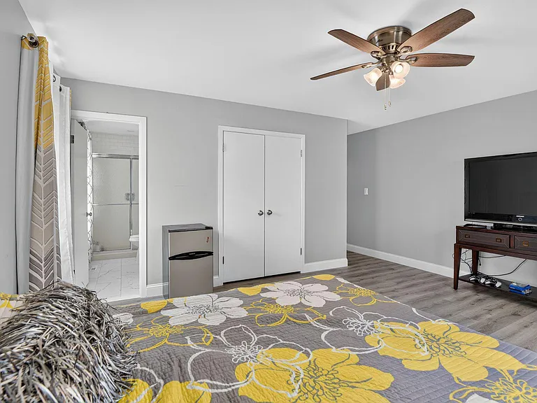 12420 Seabury Ln — Photo 28