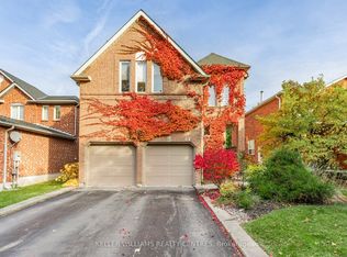 84 Loraview Ln, Aurora, ON L4G6N5