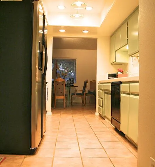 288 S Marengo Ave — Photo 4