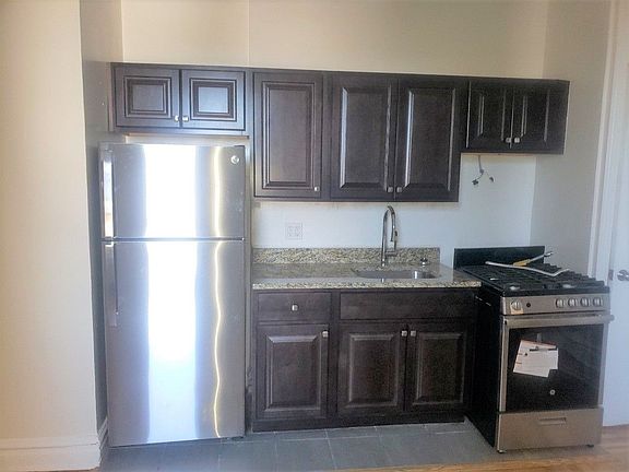 3rd image of 32-52 33rd St #D3