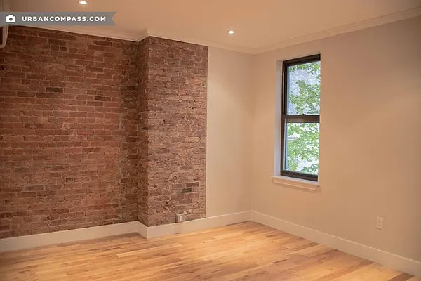 Rented by Compass | media 22