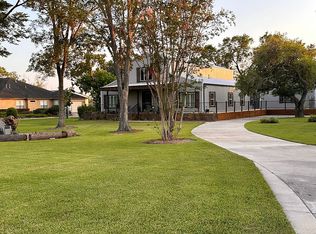 19510 Old Galveston Rd, Webster, TX 77598