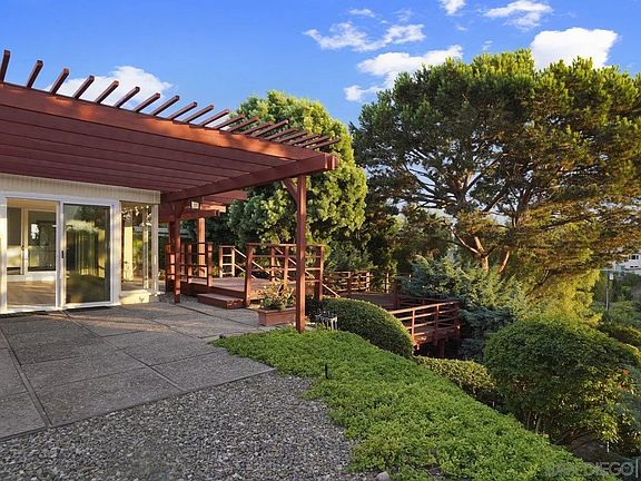 4th image of 5821 Barbarossa Ct