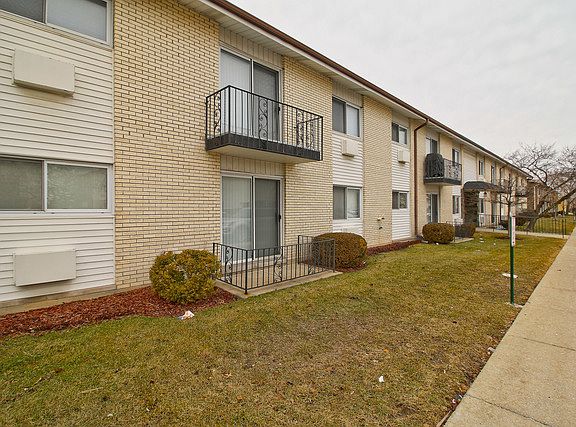 2nd image of 8800 N Western Ave APT 2A