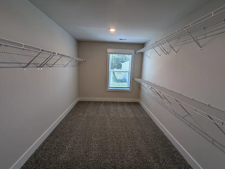 416 Roderick Ln — Photo 16