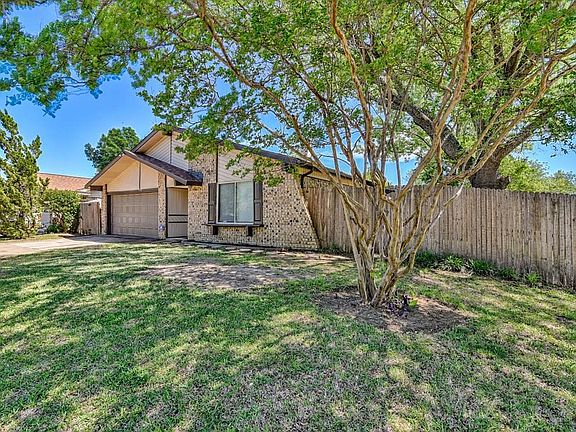 5th image of 1100 Royal Hill Ln