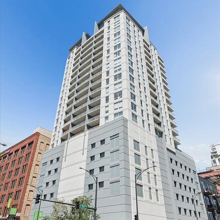 1st image of 330 W Grand Ave APT 1707