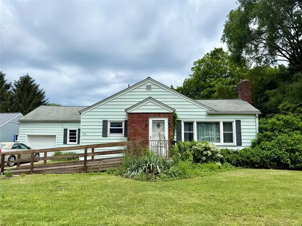 102 E Division St, North East, PA 16428