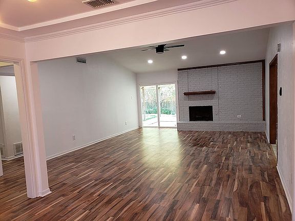 5th image of 1730 Brighton Dr