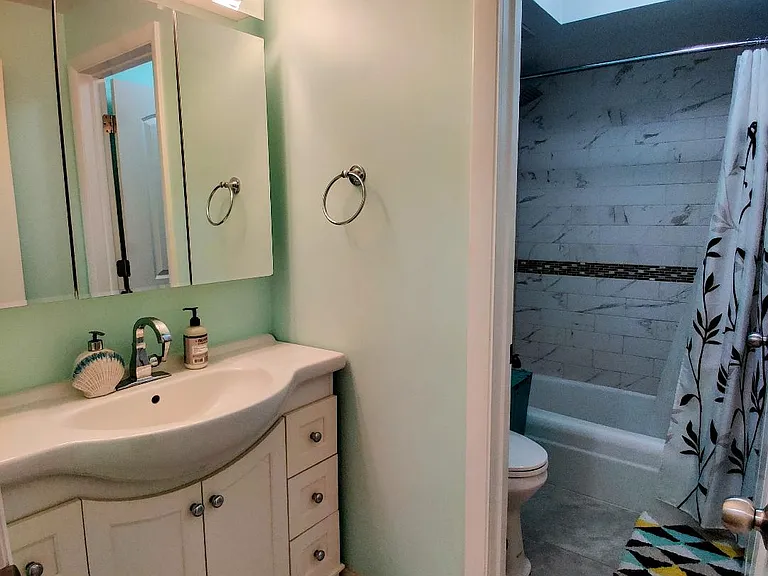 6161 N Higgins Ave #208 — Photo 5