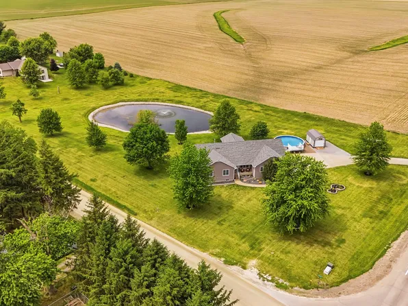 2359 Taylor Ave, Wilton, IA 52778