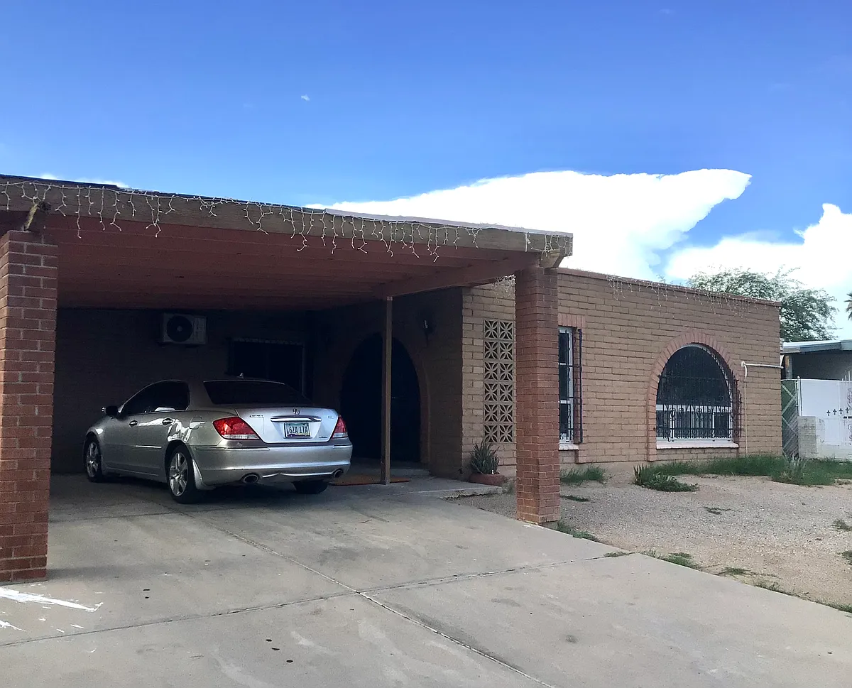 Building Photo - 254 W Mossman Rd