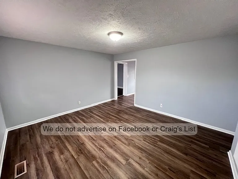 6212 Fanning Cir — Photo 2