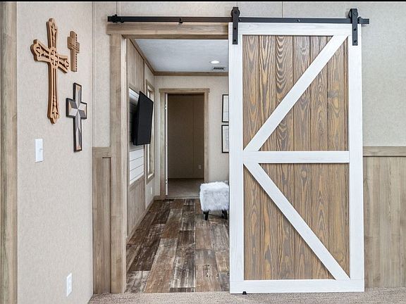 4th image of 289 Silver Peak Dr #410