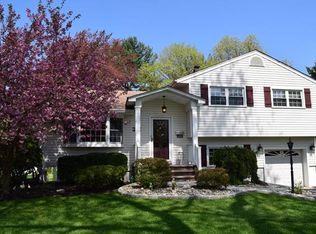 33 Pine St, New City, NY 10956