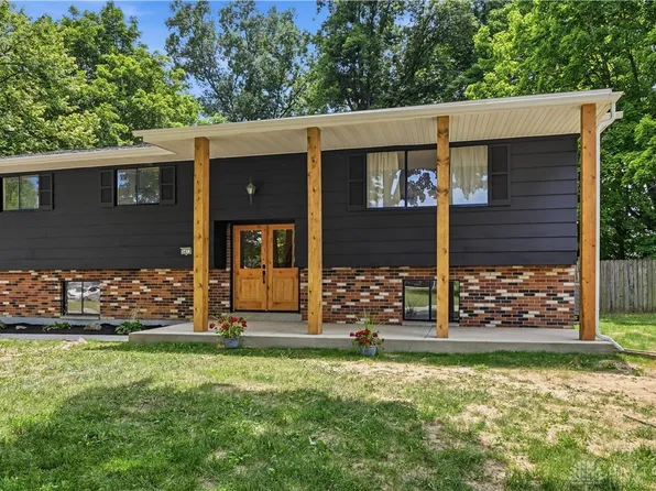 3473 Sunnyside Dr, Dayton, OH 45432