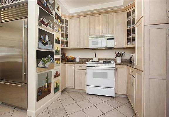 5th image of 114 E 84th St APT 5A