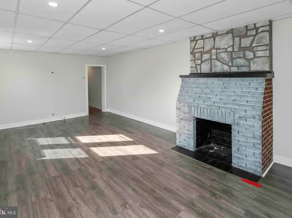 132 W Ridge Rd, Linwood, PA 19061