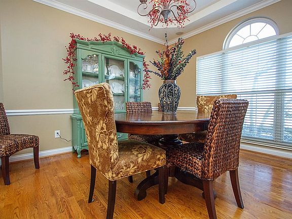 5th image of 5253 Larkspur Ln