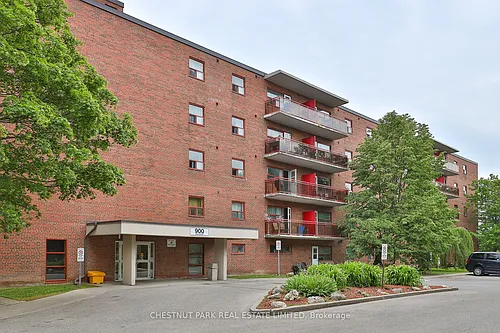 900 Glen St Photo 1