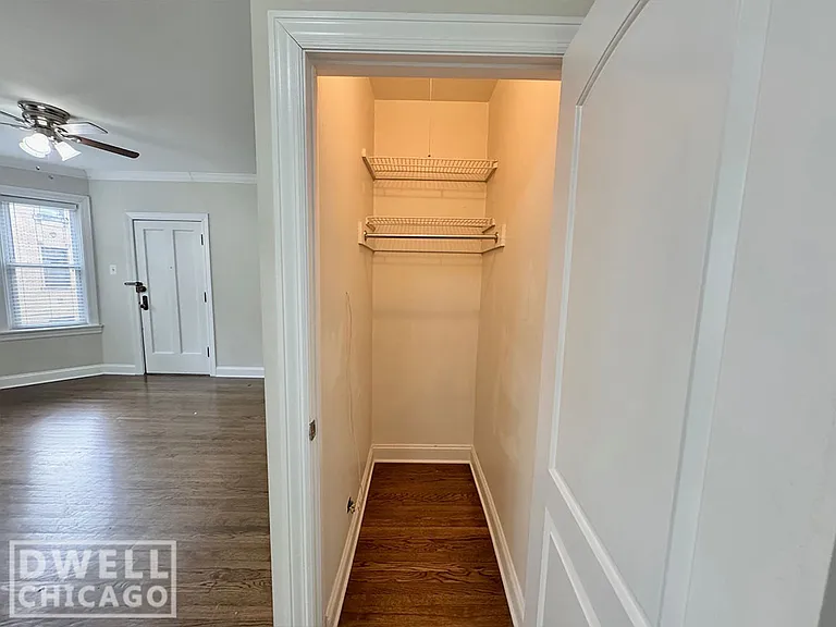 3837 N Greenview Ave #1E — Photo 6