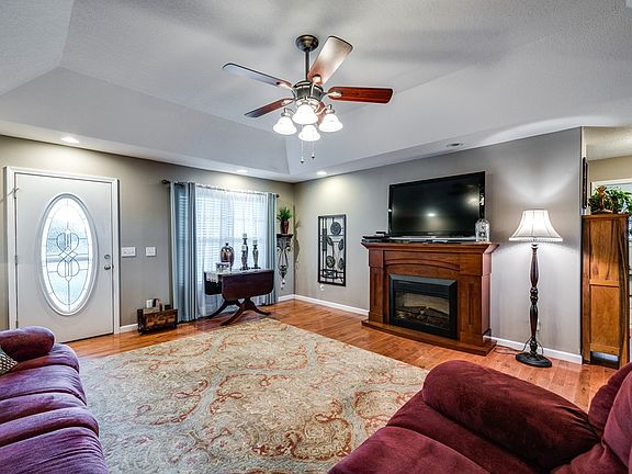 3rd image of 1000 Eagle Landing Dr