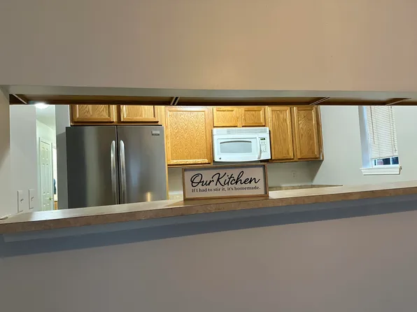 22063 Fairlane Blvd, Woodhaven, MI 48183