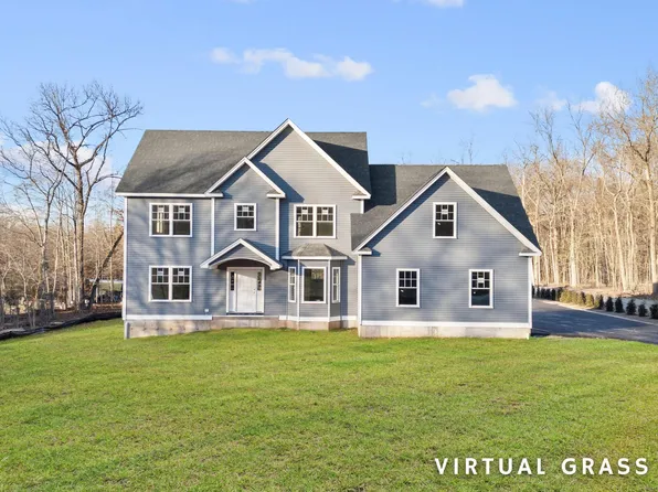 102 Appletree Lane, Portland, CT 06480