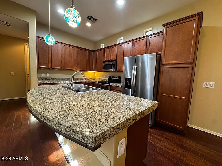 837 W Village Pkwy — Photo 5