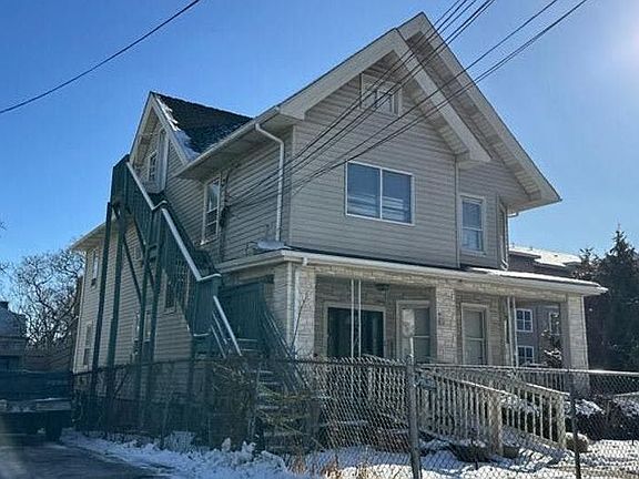 3rd image of 81 Lafayette St